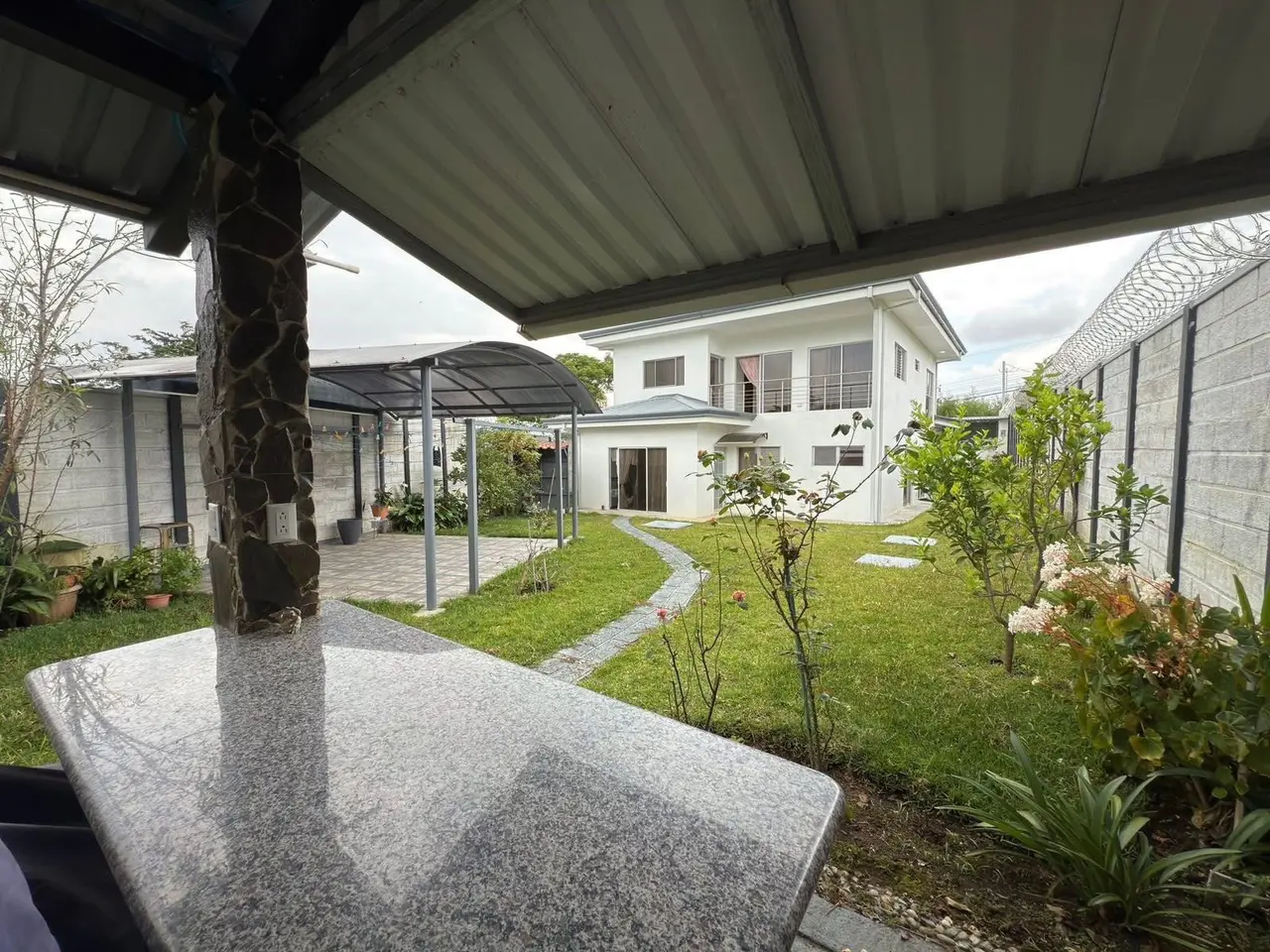 Luxury Home in Santo Domingo de Heredia - 2