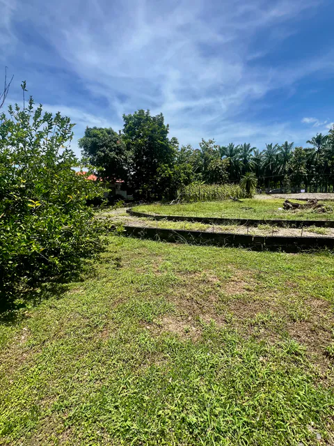 Terrain de 5 027 m² à Los Ángeles de Parrita | 131 mètres de façade et grand potentiel