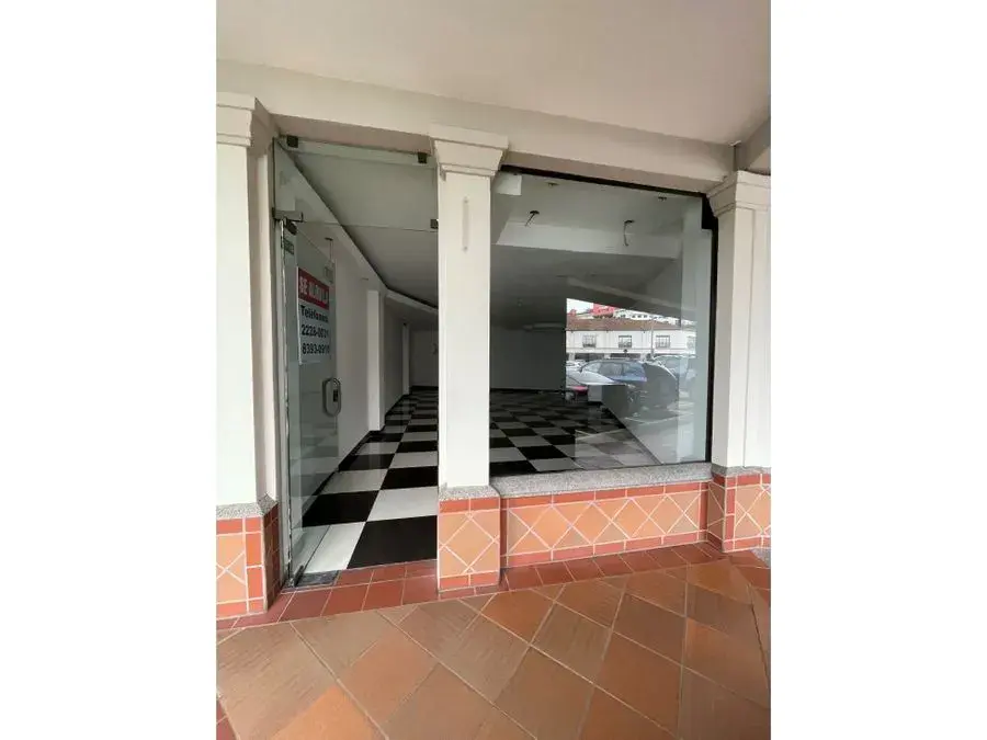 Local comercial en alquiler - 2
