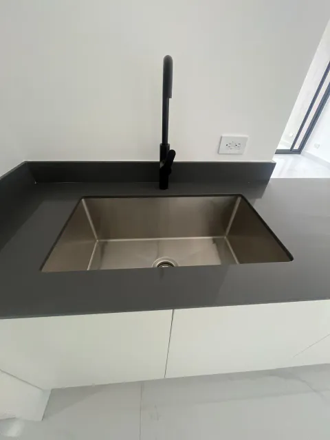 Exclusive 1-Bedroom Apartment in Rohrmoser with Luxury Amenities