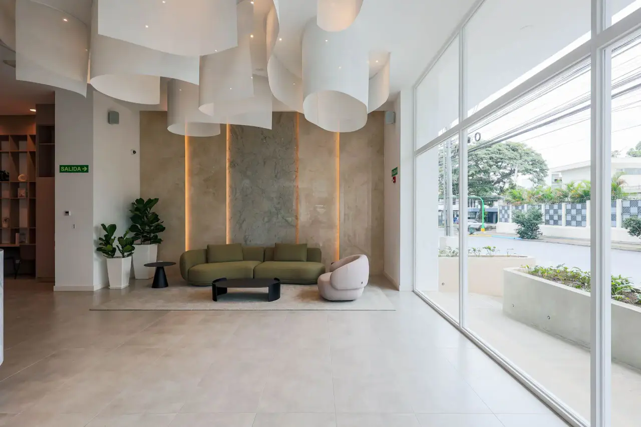 Contemporary City View Apartment in Nunciatura - 2