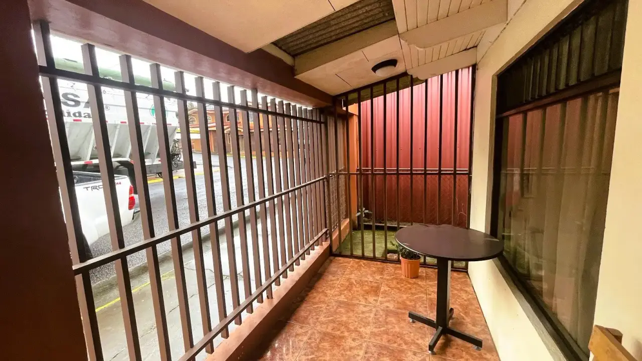 HOME WITH COMMERCIAL POTENTIAL IN SAN RAMÓN, ALAJUELA - 4