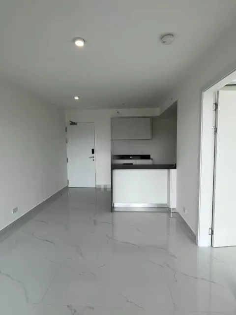 Exclusive 1-Bedroom Apartment in Rohrmoser with Luxury Amenities