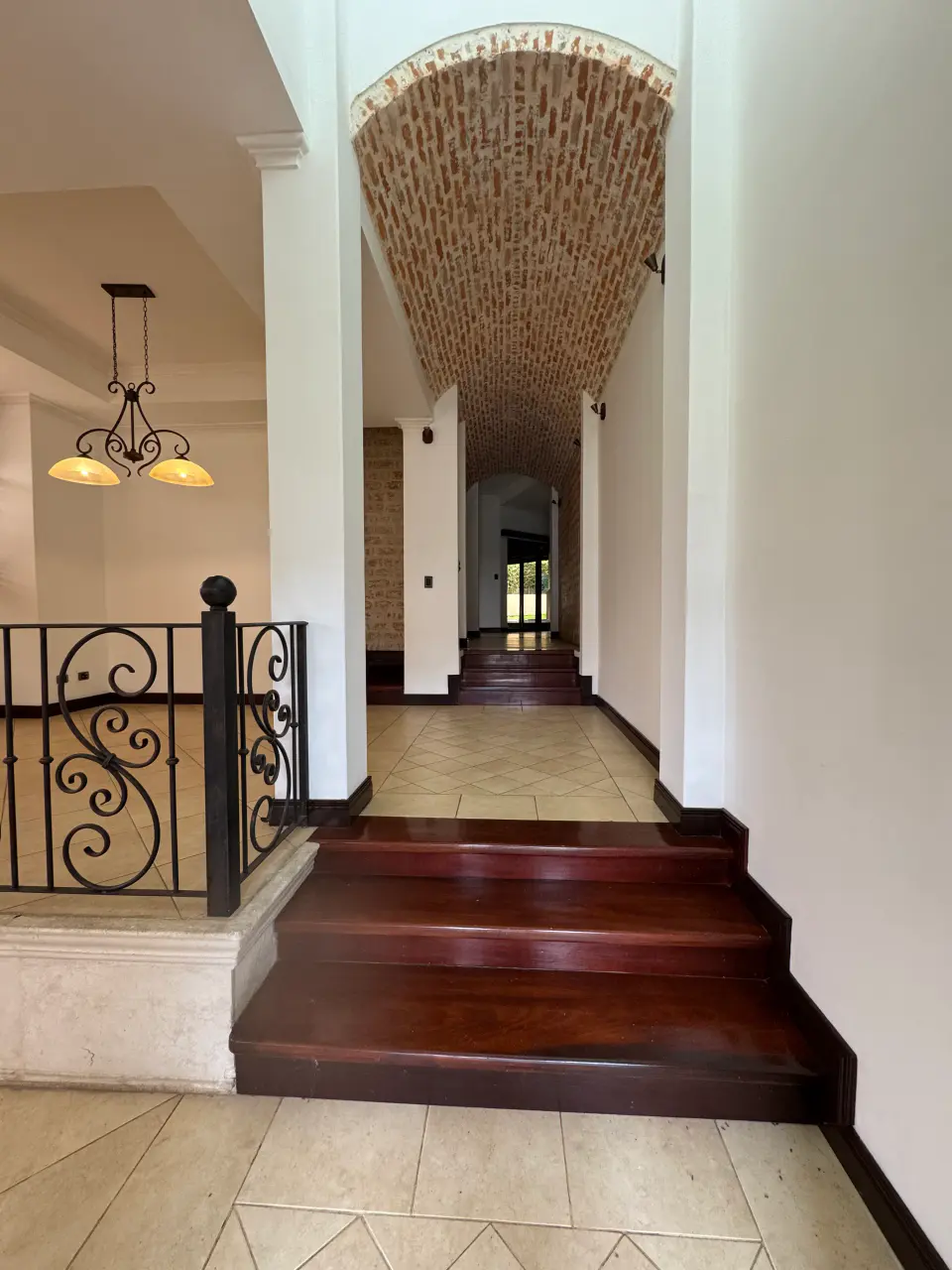SALE / Majesty and Exclusivity in Santa Ana! Your Dream Haven Awaits - 3