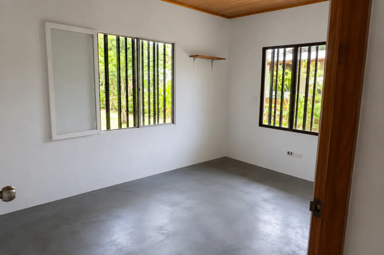 Casa en Quebrada Amarilla, con exuberante jardín y patio. - 5