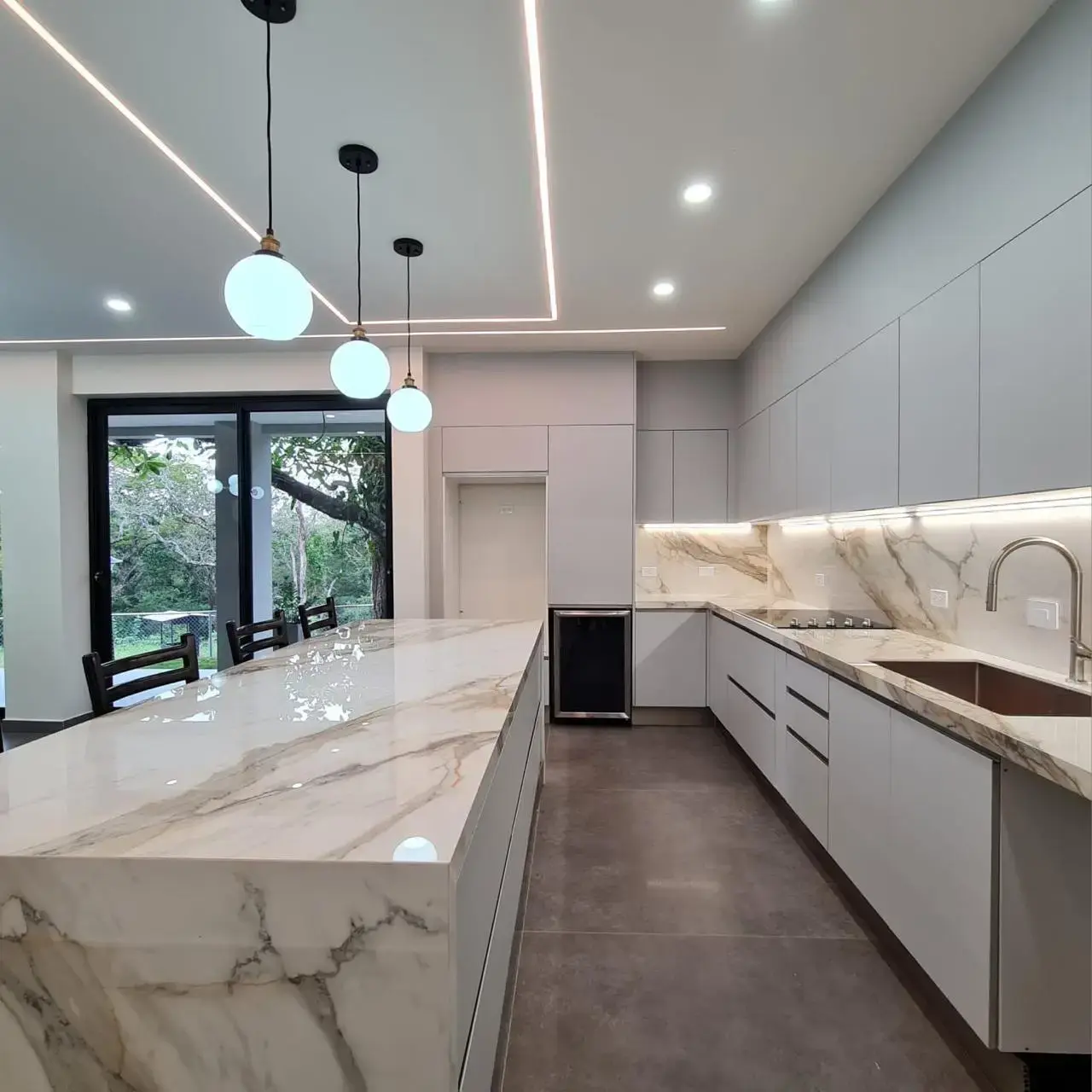 Modern Luxury 4-Bedroom Home in Guácima Gated Community - 5
