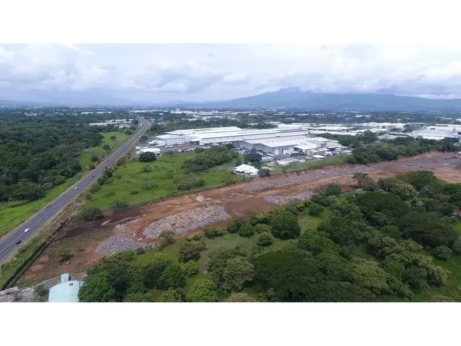 Selling a large lot in La Garita, Alajuela - 1