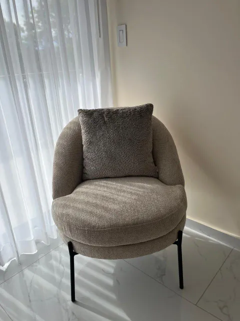 Apartamento Nuevo EN TORRE, Cerca de Todo, Con Vistas al Bosque y al Valle Central. 