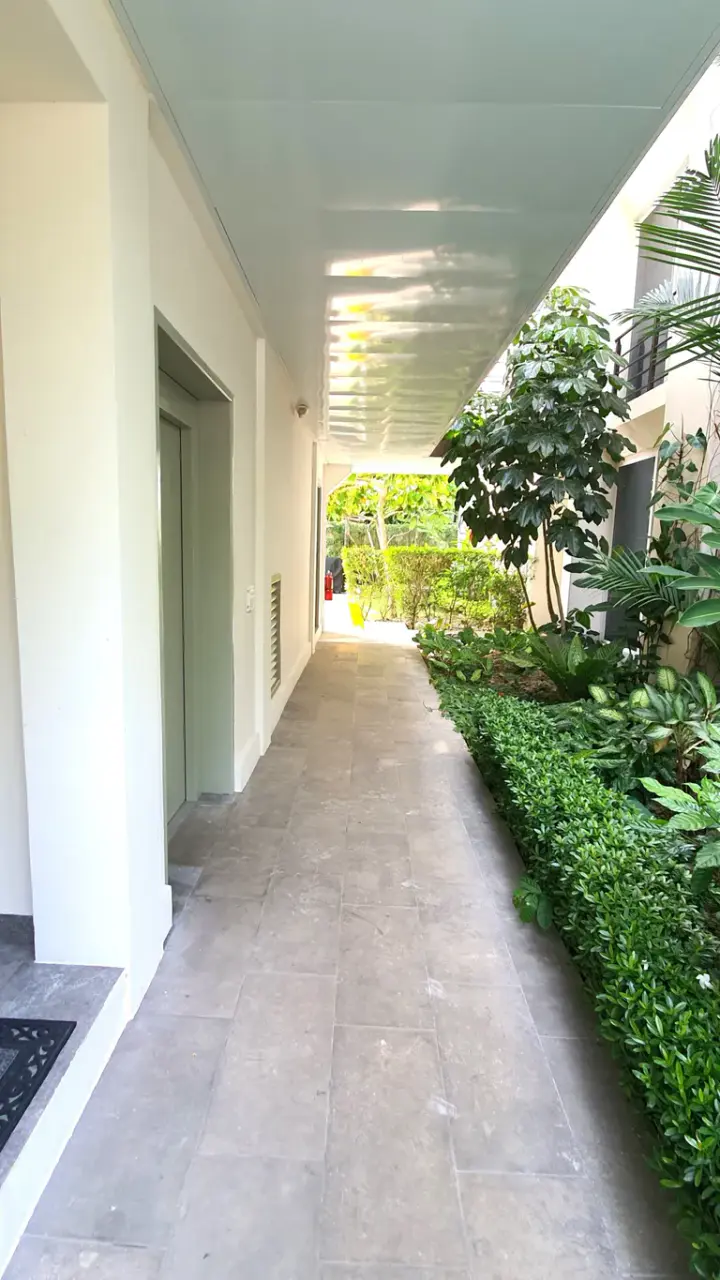 Charming Apartment for Sale in La Floresta, Herradura - 4