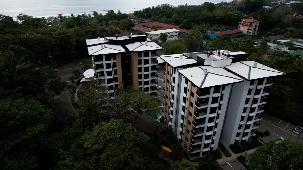 2-Bedroom Condo with Ocean & Mountain Views - 2