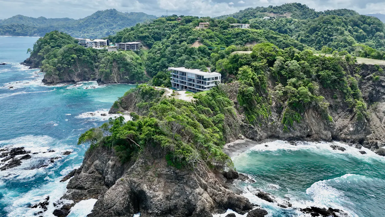 Luxury Condo in Herradura with Infinity Pool & Panoramic Views - 3
