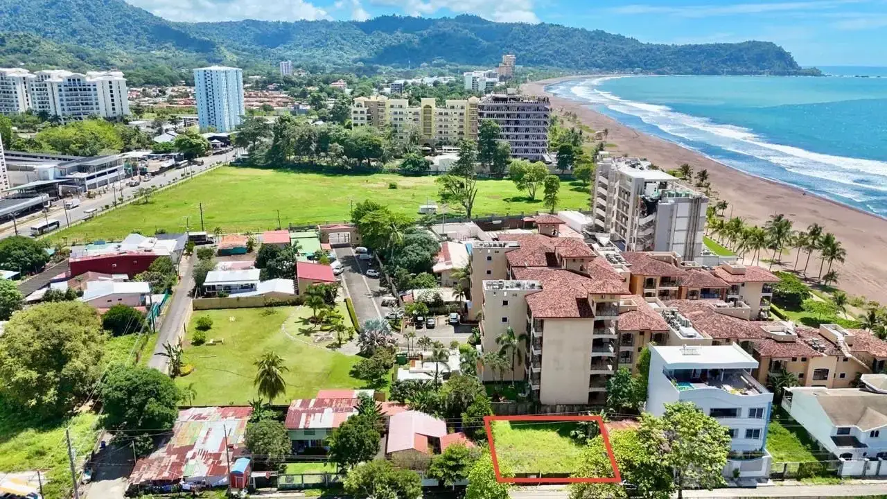 Lote a pocos metros de Playa Jaco - 3