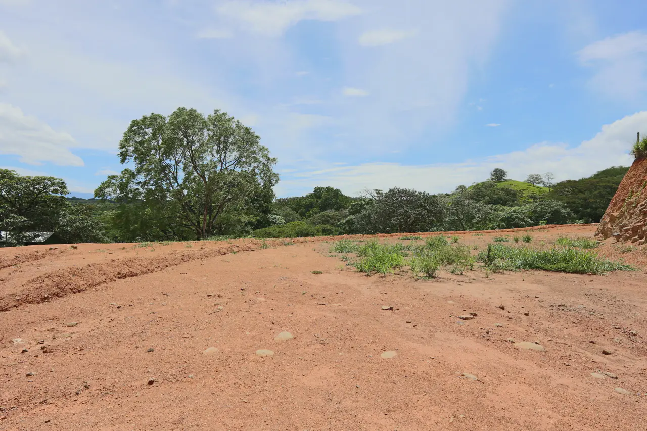 Venta lote plano en Turrucares - 1