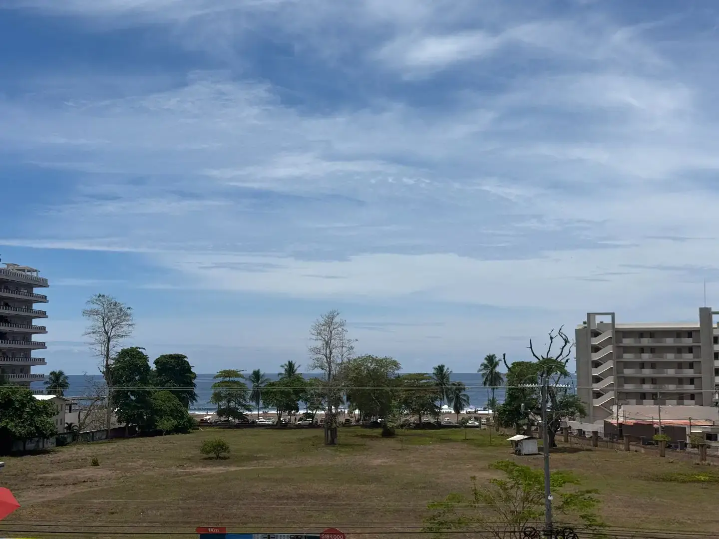 Vive en Jaco, un lujoso condominio con vista al mar y estilo de vida moderno con comodidades de resort. - main