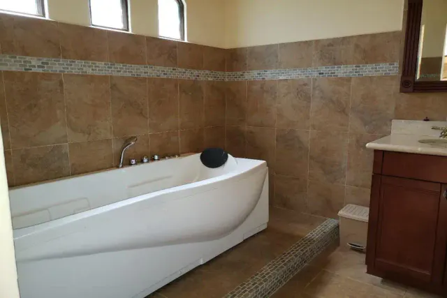 SALE / Majesty and Exclusivity in Santa Ana! Your Dream Haven Awaits