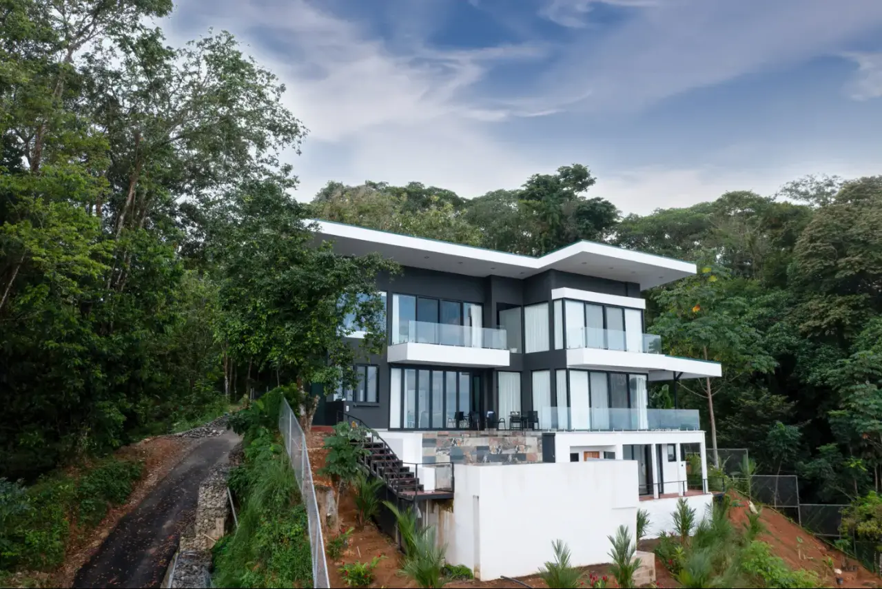 PROPIEDAD DE INVERSIÓN DE LUJO CON IMPRESIONANTES VISTAS AL MAR EN UVITA, PUNTARENAS - 5