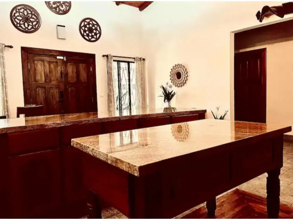 Charming 3-Bedroom House With An Incredible Pool - 2