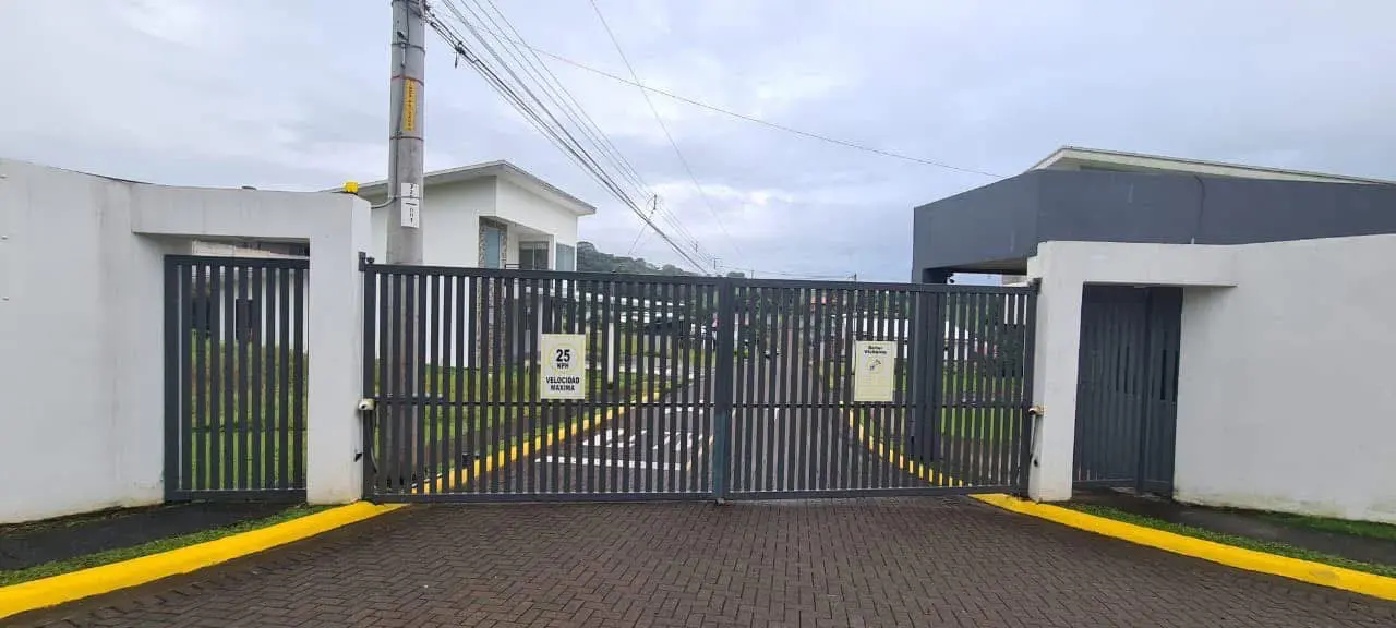 Terreno en venta en Tacares de Alajuela - 4