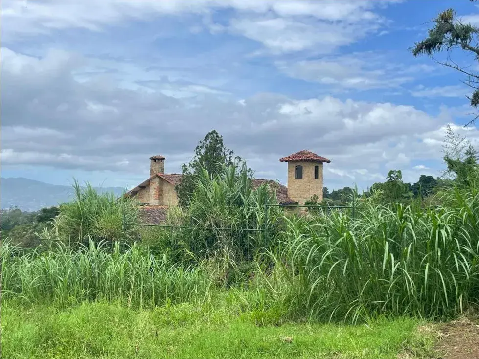 En Venta: Esta hermosa finca de 1.12 hectáreas en Santa Cecilia de San Isidro de Heredia, en la calle Caricias. - 4