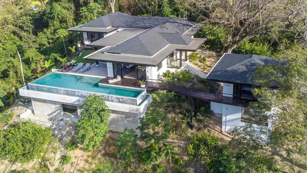 Modern Luxury Villa with Infinity Pool & Panoramic Jungle Views in Pérez Zeledón - 4
