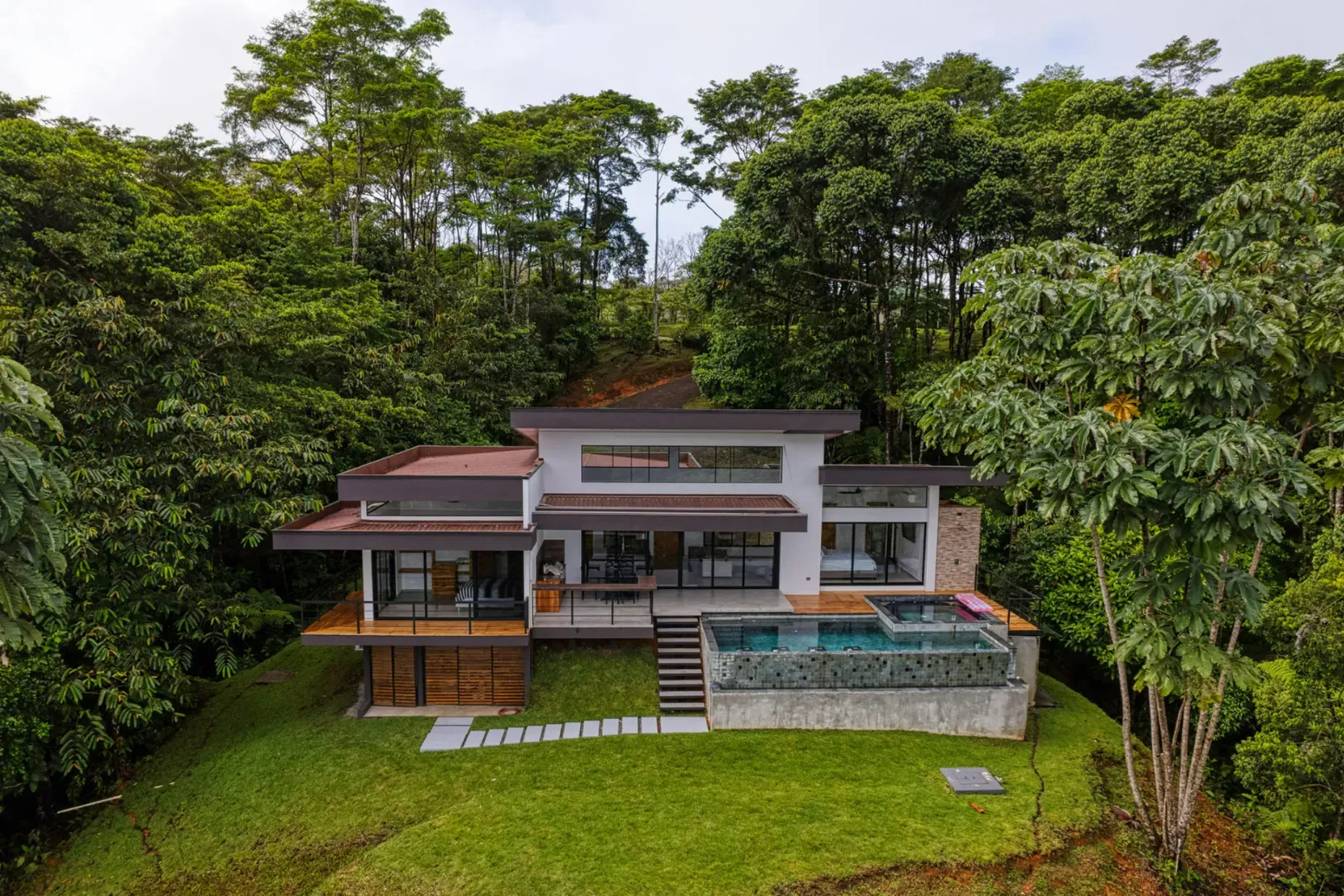 MOUNTAIN & VALLEY VIEW LUXURY HOUSE IN ESCALERAS, COSTA RICA – KONGO HOUSE - main