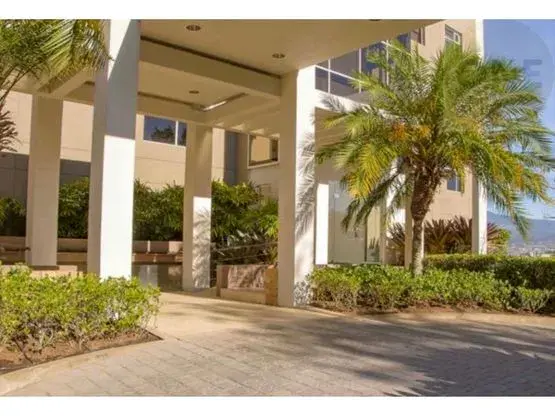 Modern 1-Bed Condo in Escazú, San José - 5