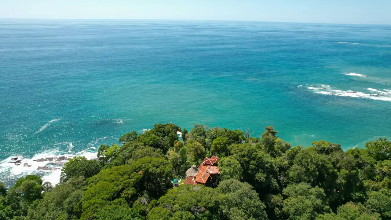 JOYA DE LA CORONA DEL PACÍFICO: UNA EXCEPCIONAL FINCA COLONIAL CON FRENTE AL MAR EN DOMINICAL - 2