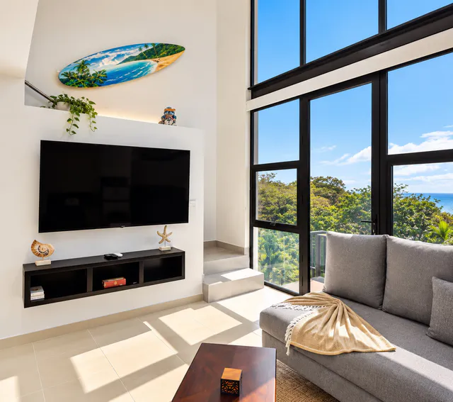 VENTA / Espectacular Loft completamente amueblado con Vista al Mar y Atardeceres en Jacó