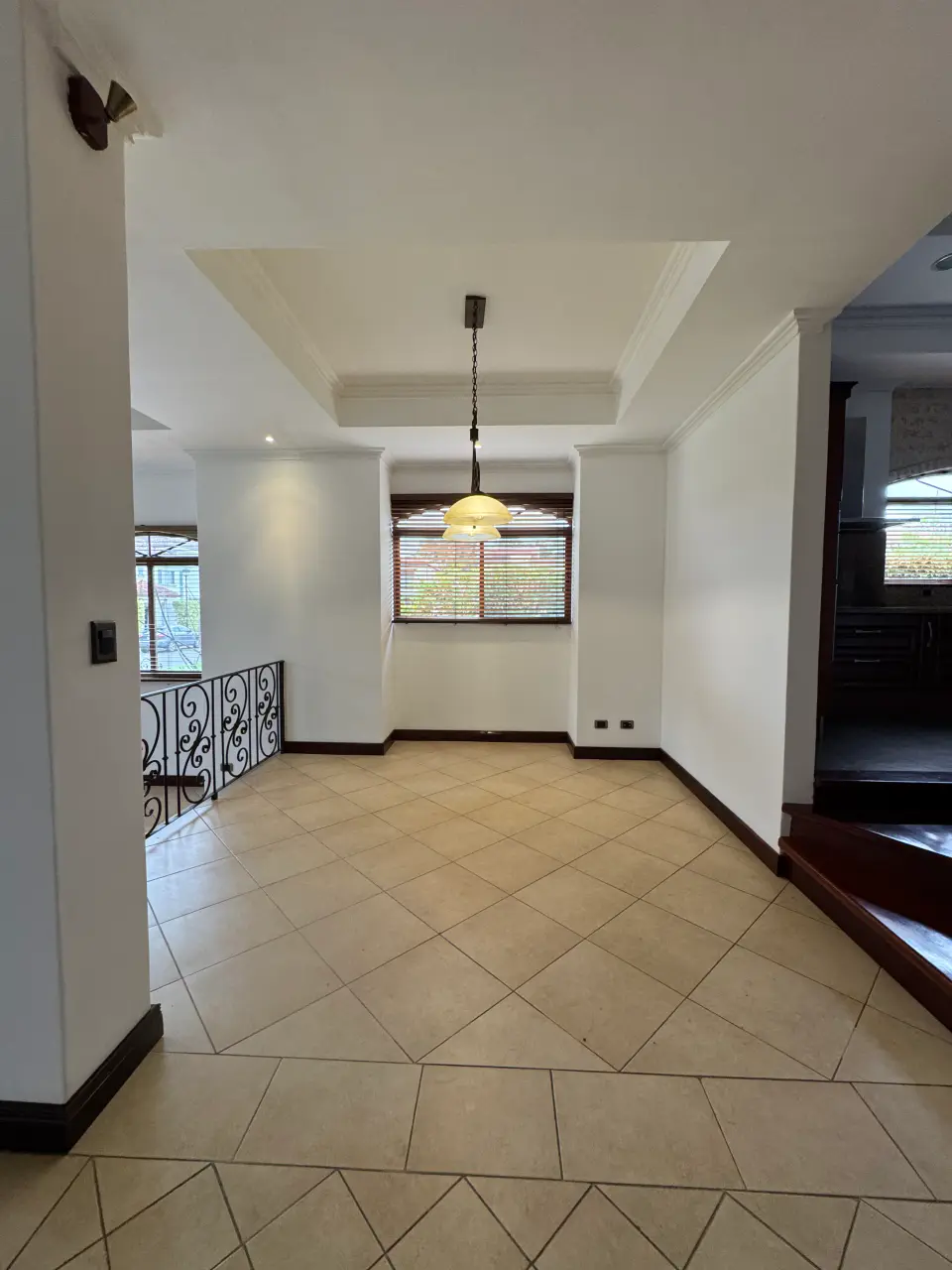 SALE / Majesty and Exclusivity in Santa Ana! Your Dream Haven Awaits - 5