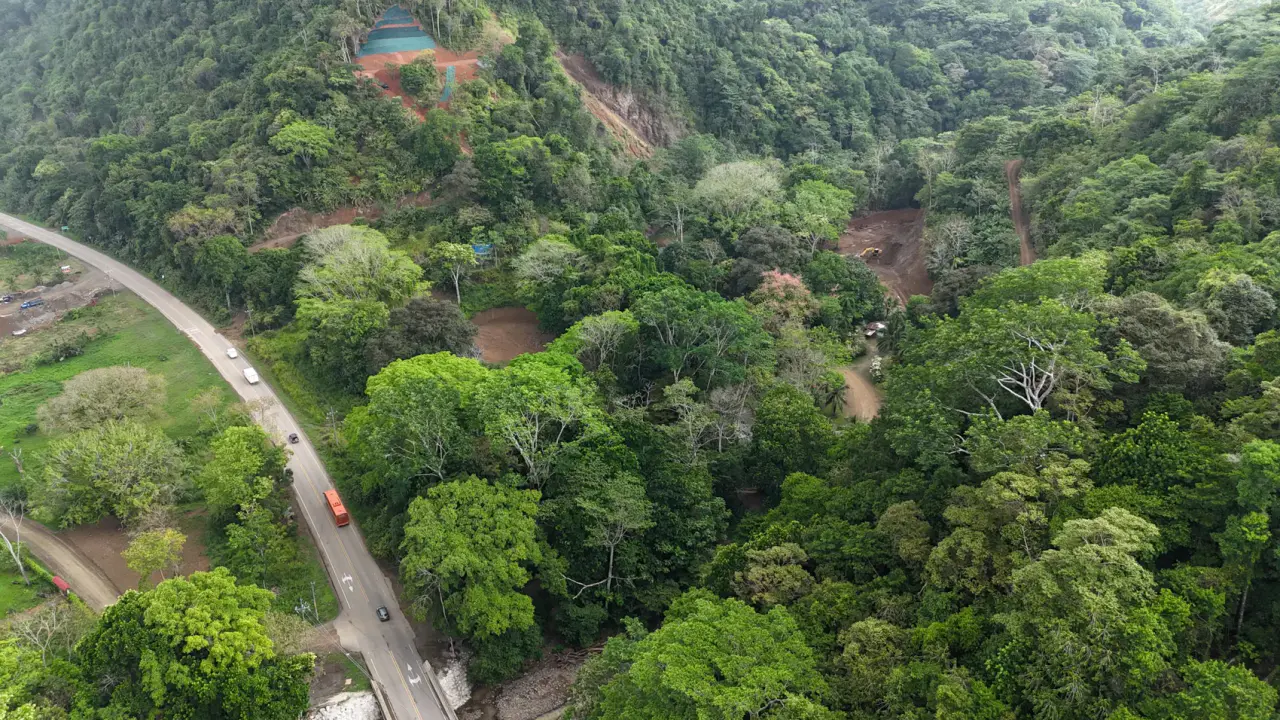 TERRENO COMERCIAL MULTIUSOS EN OJOCHAL, COSTA RICA - 1
