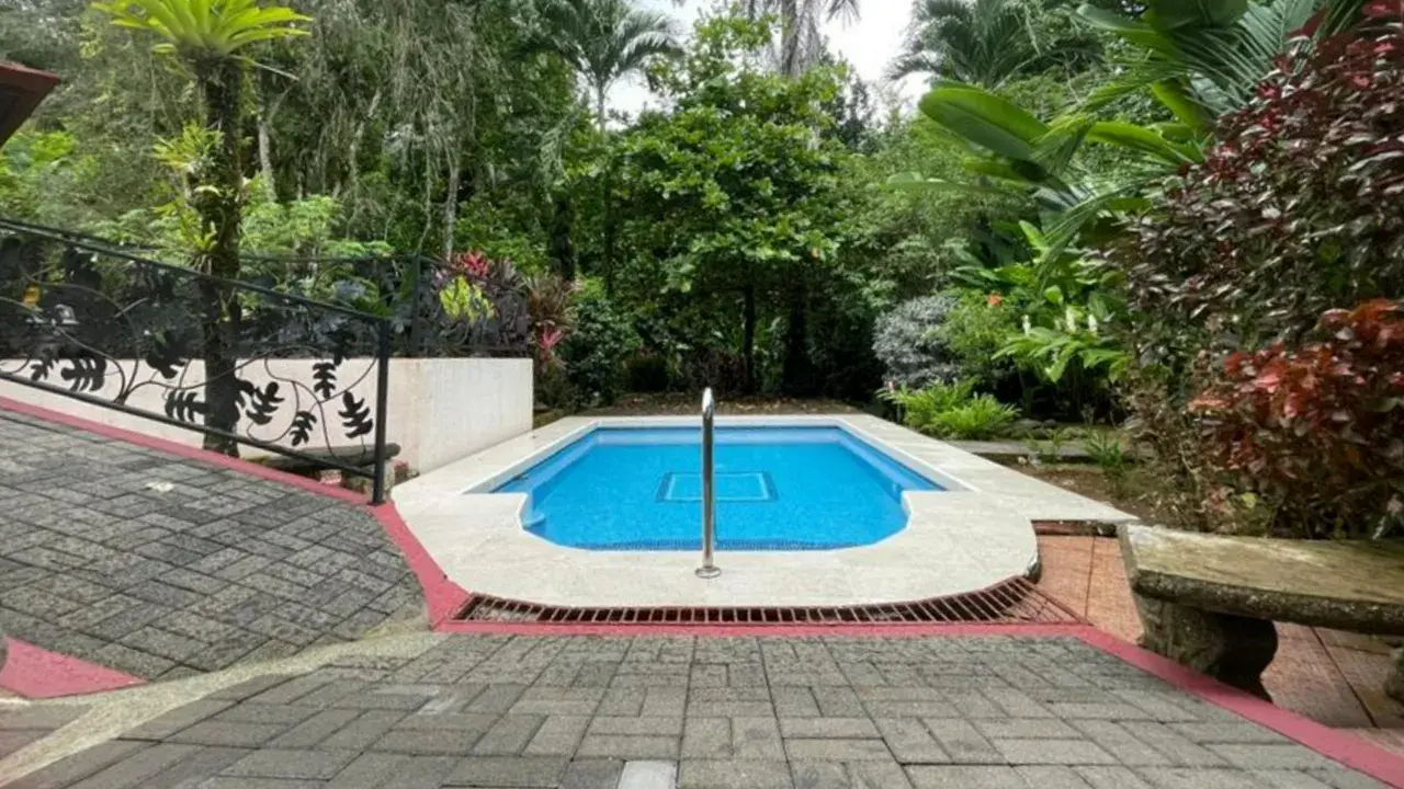 ELEGANT TUSCAN-STYLE HOUSE WITH SWIMMING POOL IN OJOCHAL, COSTA RICA - 4