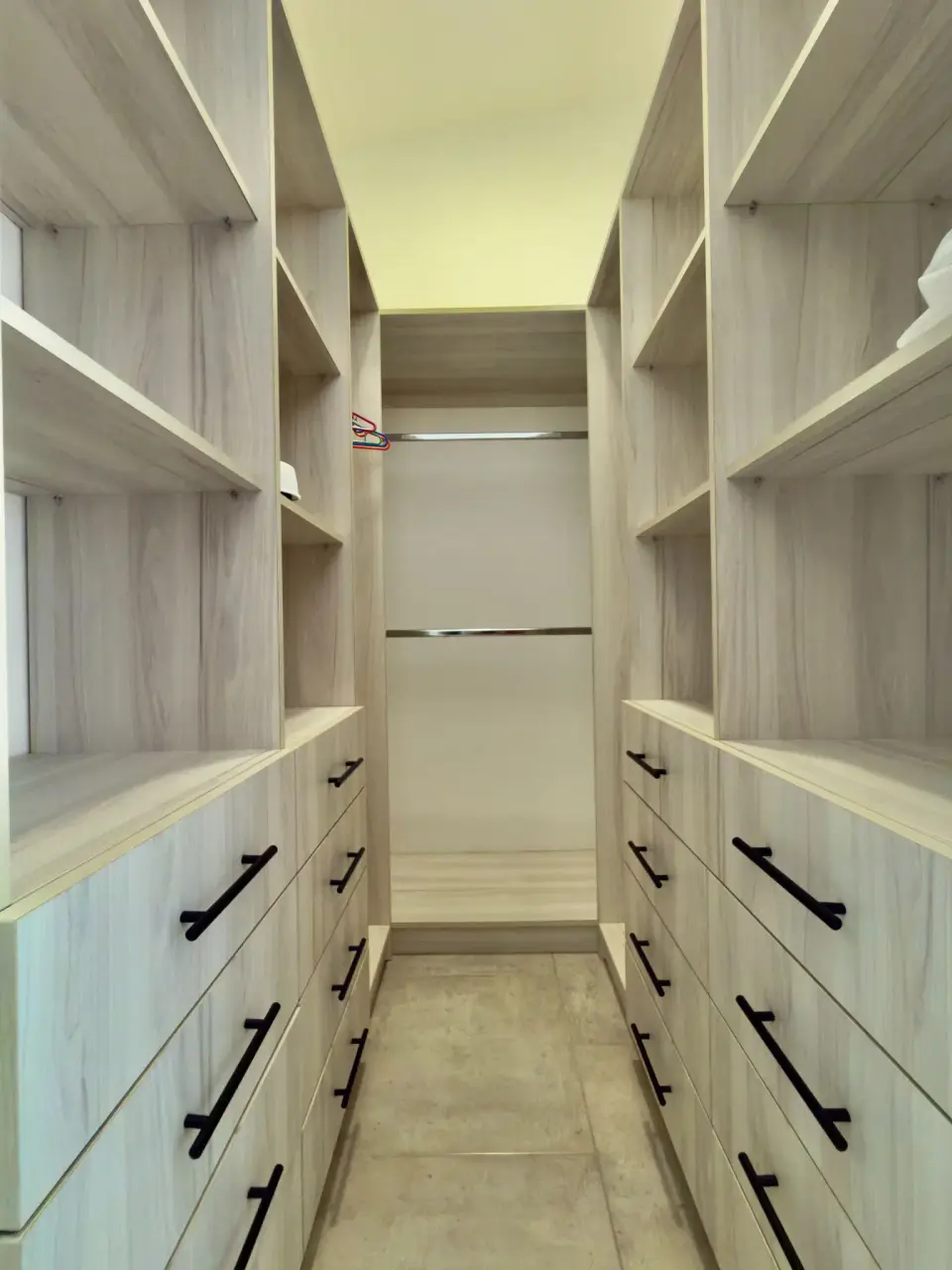 Experience Modern Living in Jacó: Stylish 2-Bed Home in Hacienda Verde Gated Community - 5