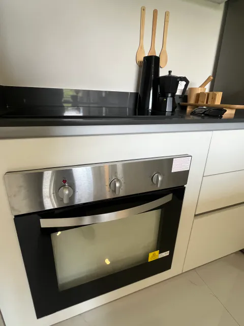 Vivir con Amenidades de Lujo en este Apartamento de 1 Habitación Con Vistas Panorámicas. 