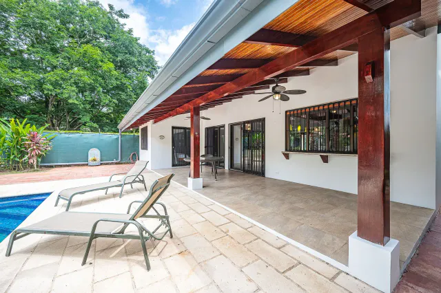 Moderna casa costera asequible de 3 dormitorios cerca de Los Sueños Resort