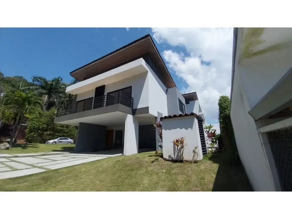 Casa a estrenar en condominio cerrado, Playa Hermosa Jaco - 1