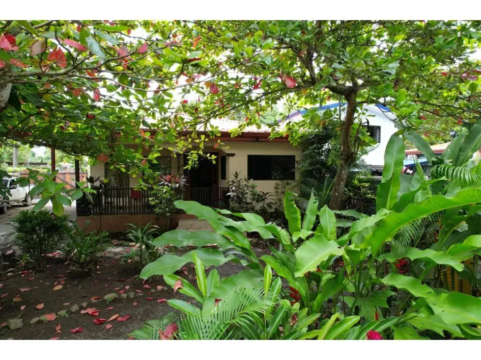 Beautiful House In Gated Community In The Pacific Coast - 1