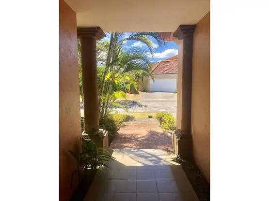 VENTE / Maison exclusive dans un condominium de luxe à Lindora, Santa Ana - 4
