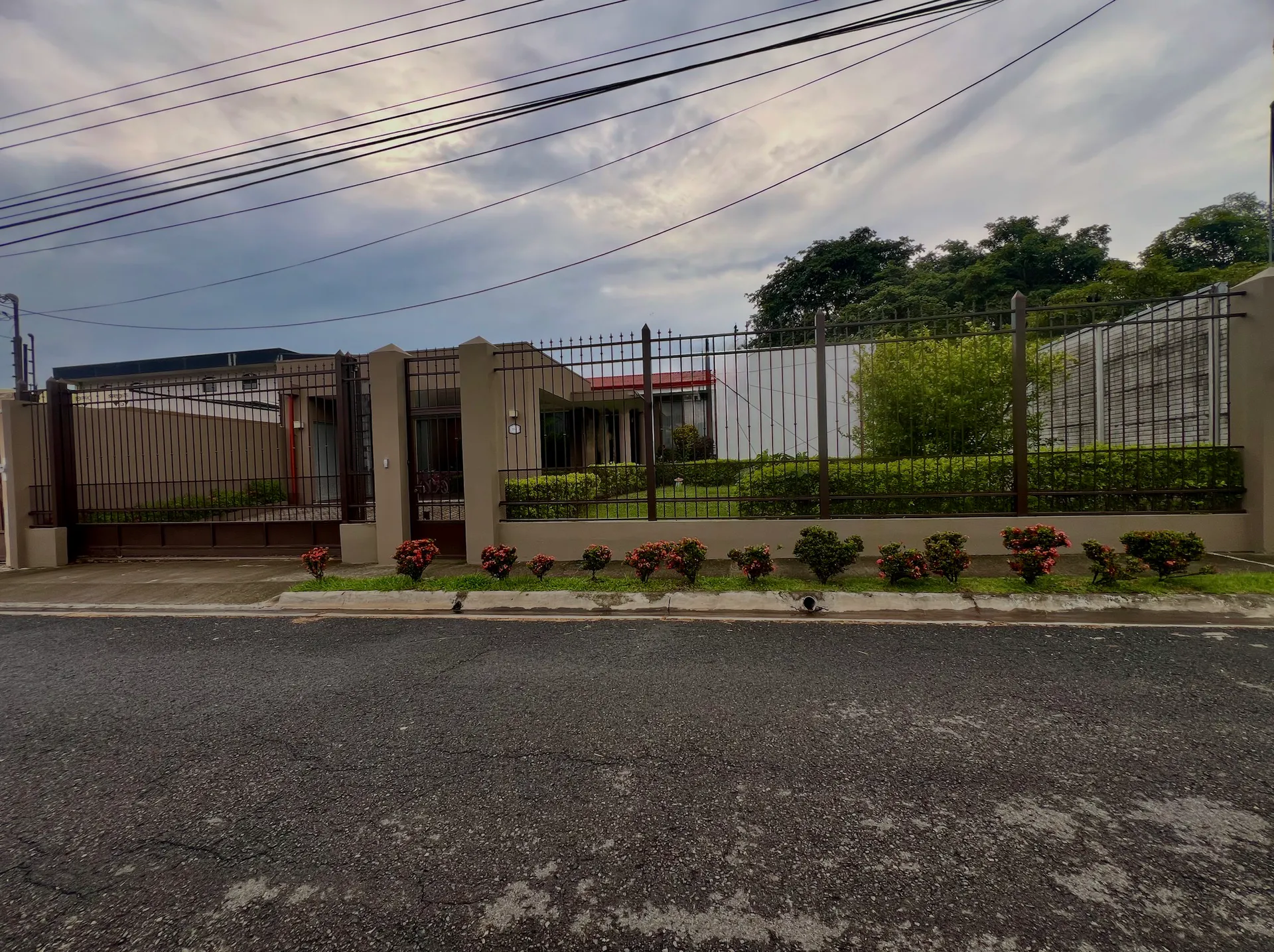 Maison moderne à La Garita – Residencial El Bosque - main