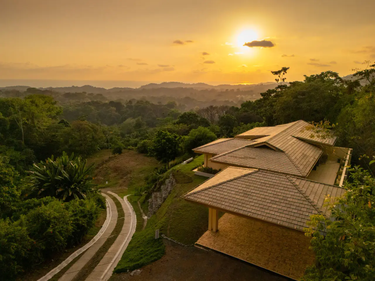 CASA CON VISTA AL MAR AL ATARDECER EN OJOCHAL, COSTA RICA – CASA TRANQUILIDAD - 2