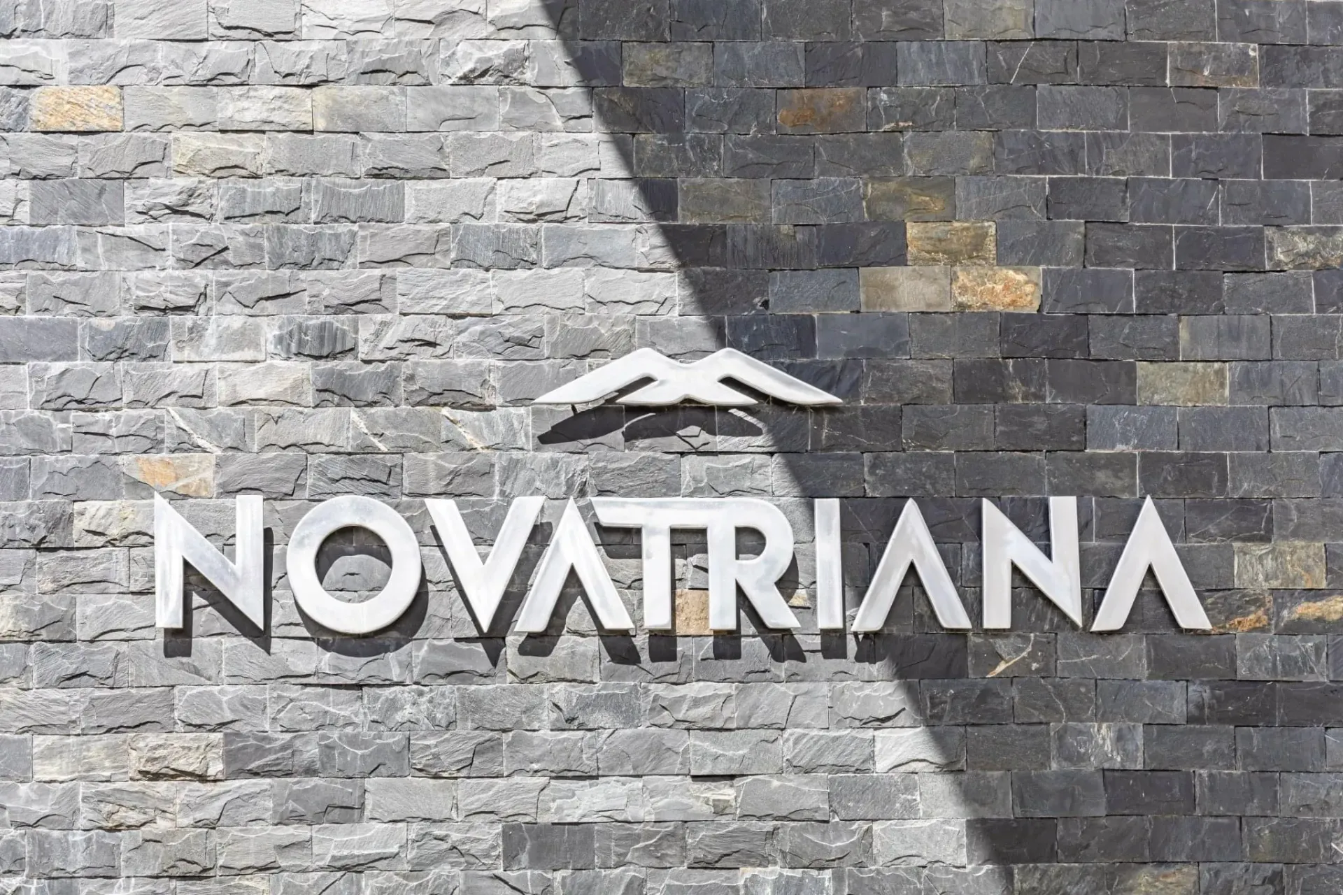 SALE/BEAUTIFUL APARTMENTS IN NOVATRIANA CONDOMINIUM, ALAJUELA - main