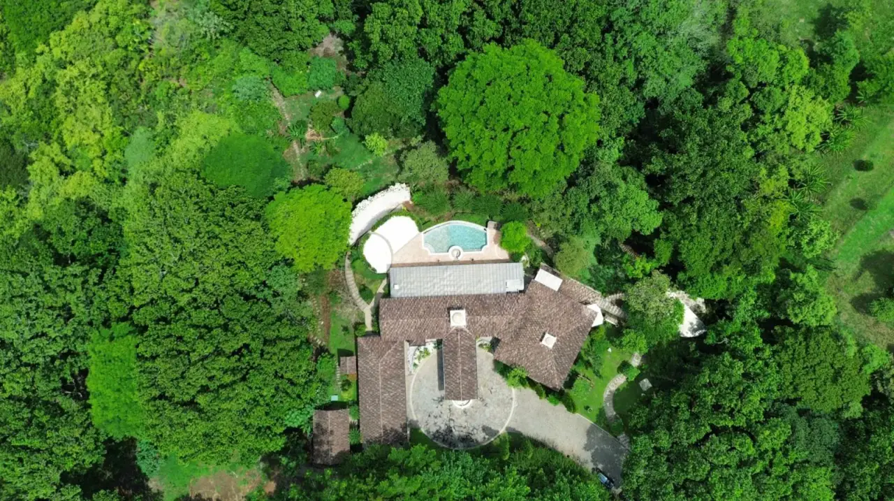 Tuscan-Style Luxury with Breathtaking Views, Privacy, and Sophistication - 3