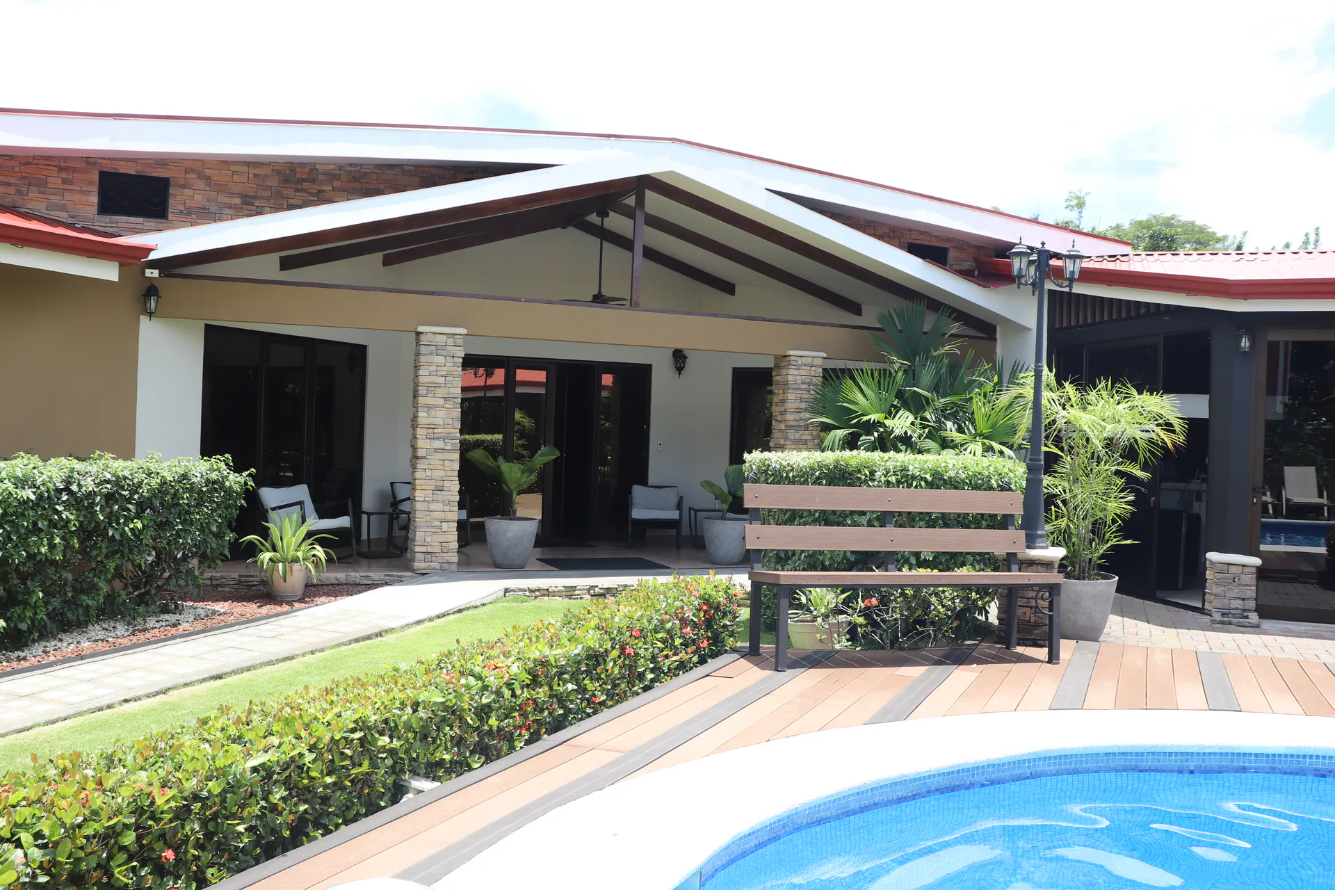Impressive 7-Bedroom Luxury Villa with Private Pool in Jacó, Puntarenas - main
