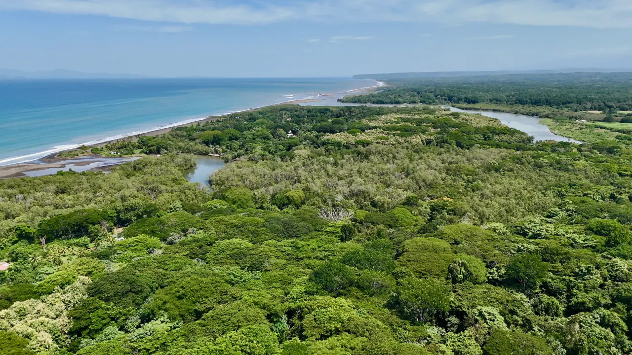 Terreno Espectacular en Nativa, Garabito: Vistas al Mar y Naturaleza Pura - 1
