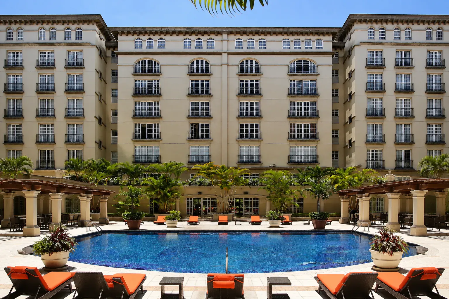 CORTIJO LOS LAURELES | Apartamentos y Suites de Lujo con Servicios de Hotel, Escazú, San José - main