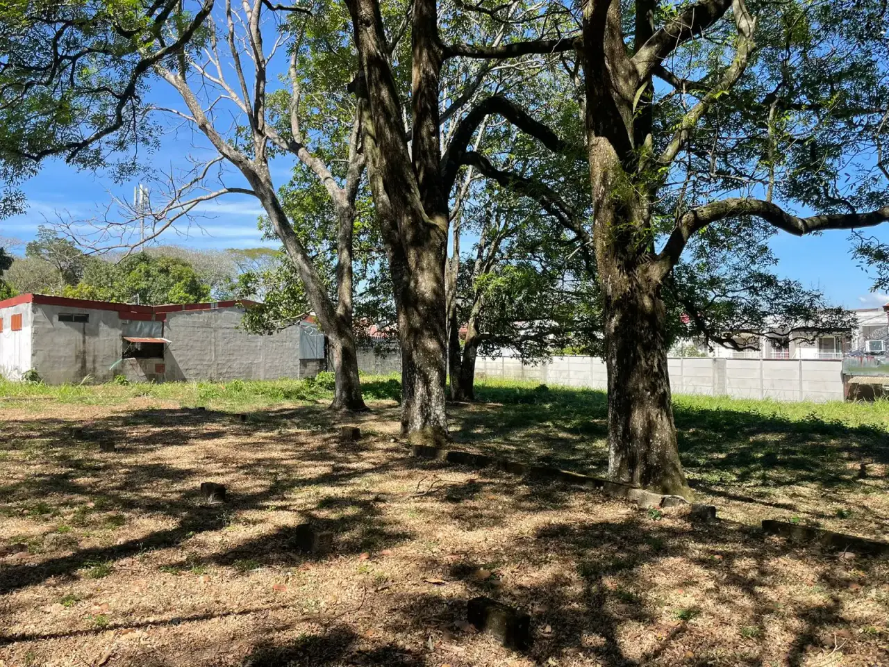 For Sale: large lot in Ciudad Colon - 3