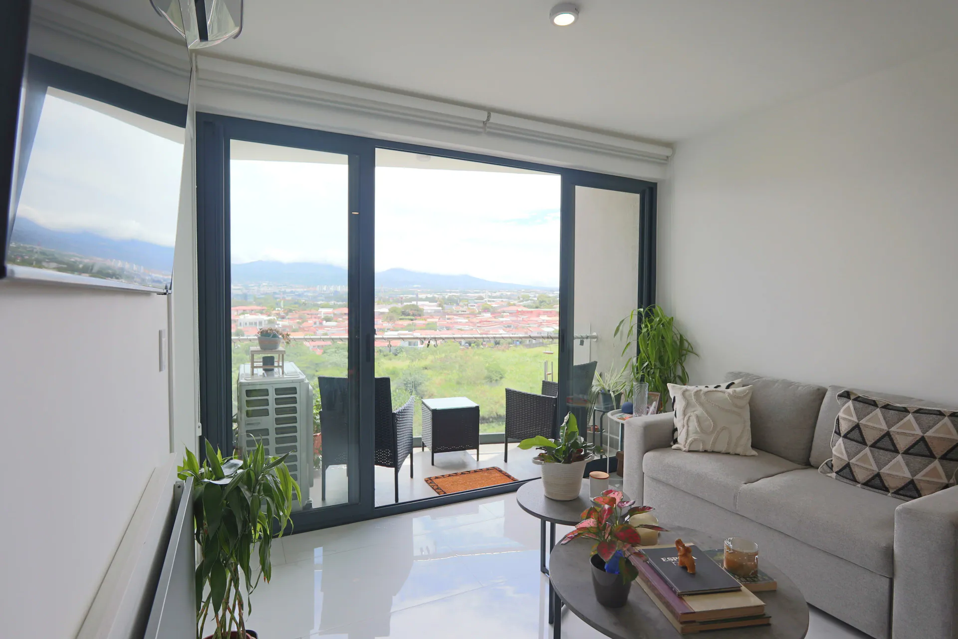 Modern 2-Bedroom Apartment with Panoramic Views in San José for Sale - main