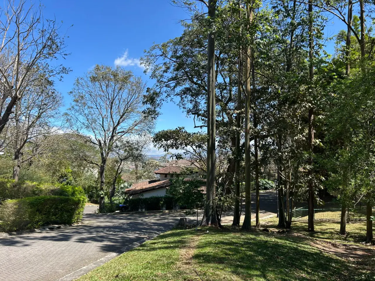 Lote en Venta en Condominio Exclusivo, Guachipelín, Escazú - 3
