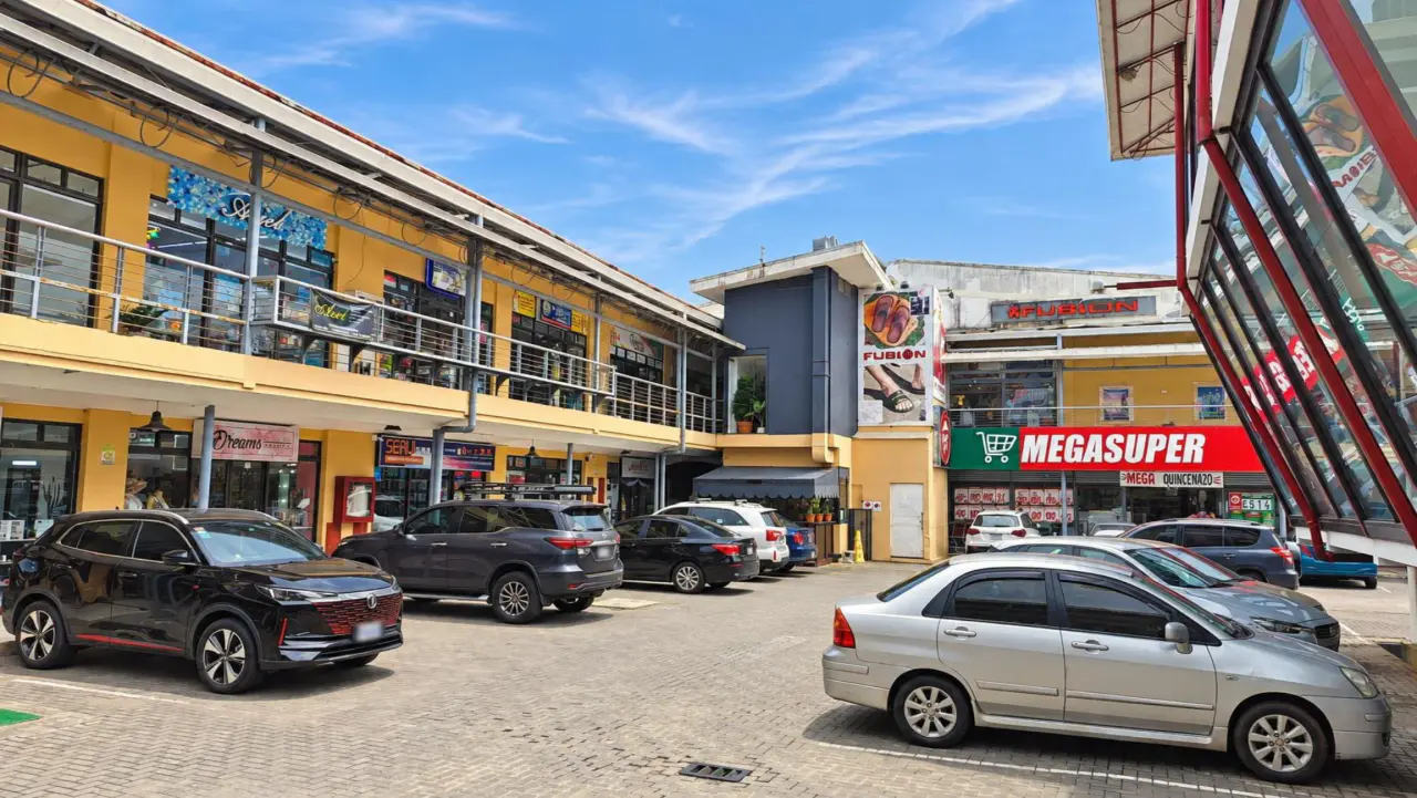 Shop Space for Sale with ongoing lease in Jacó’s downtown Plaza Coral - 4
