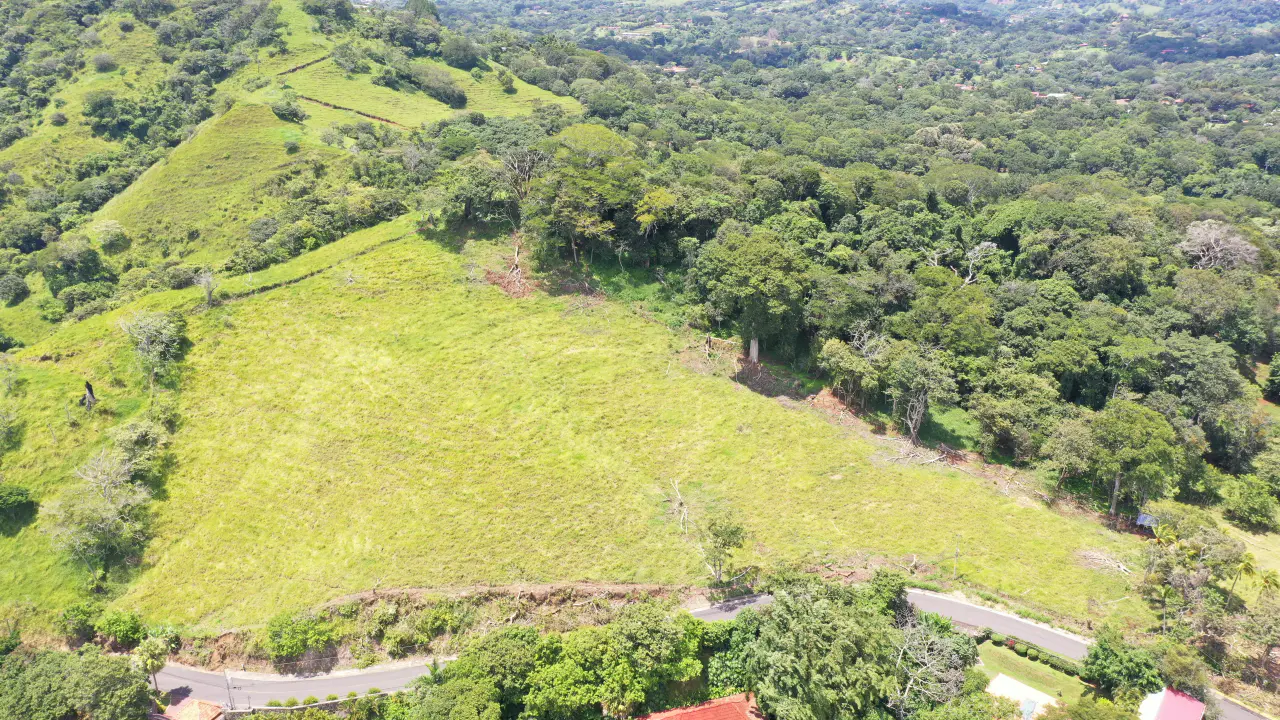 An Exceptional Property in the Heights of Atenas - 3