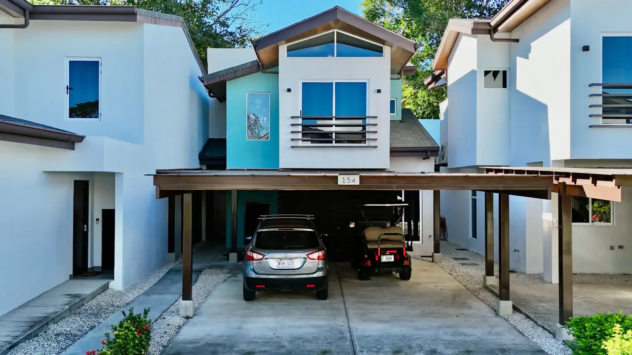 3-bedroom home in Ciudad del Mar - oversized 356 m² lot (one of the largest in the entire community) - 1